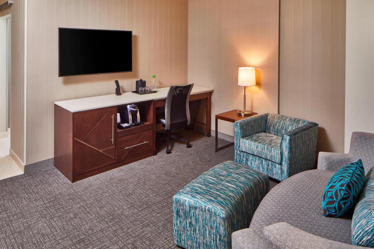 Courtyard By Marriott Minneapolis West Saint Louis Park Exterior photo